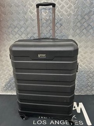 行李箱出租 / for rental not for sale： 德國Psngr 29 吋可擴展行李箱 （ 4 個超順滑軸承輪）