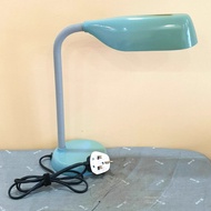 Philips Table / Desk Lamp w Cool Daylight Light Bulb