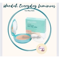 Wardah Luminous Two Way Cake