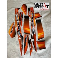 STRIPING LIS BODY F1ZR HITAM ORANGE 2003