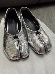 Maison Margiela Tabi Broken Mirror New Ballerinas 銀色分趾鞋
