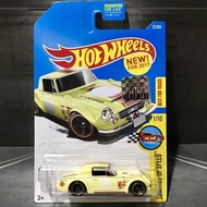 Hot Wheels Fairlady 2000 Factory Sealed 2017 Legends Of Speed Yellow