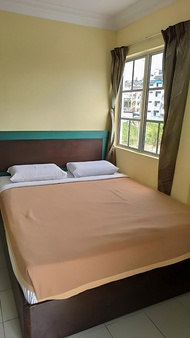 Ria Cameron Hotel