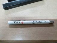100%new 港龍航空 Parker派克 紀念 原子筆 (筆芯墨已乾，有多支，最小買兩支，$40/支) (see settlement location frist)