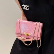 Chanel  灑金櫻花粉 woc 蜥蜴皮 復古雙C 大金扣 19*12cm 99新配件塵袋 保卡