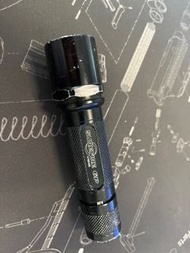 Surefire 6p , 100% genuine , LED lightbulb 💡 included. Well used.