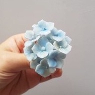Gumpaste flower edible flower tart cake topper / hydrangea flower decoration