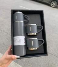 Bình giữ nhiệt kèm 2 ly Full Hộp sang trọng Cao cấp giữ nhiệt nóng lạnh 12h-Sét quà tặng