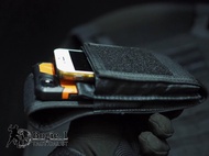 ซองโทรศัพท์ ร้อยเข็มขัด  Bogie1 ใส่โทรศัพท์ได้ 2 เครื่อง ผ้าคอร์ดูร่า 1000D  ทนทาน กันน้ำ สี: ดำเขีย