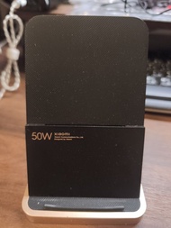 小米 50W 無線充電座