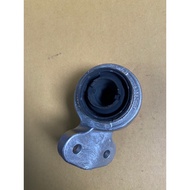 [J2 Auto Parts] BMW E 46 Tripod Iron Cover With Fixed Seat Right