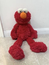 Uniqlo x Kaws Sesame Street Elmo 芝麻街公仔
