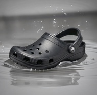 รองเท้า Crocs รองเท้าแบบสวมสําหรับผู้ชาย งานสวยราคาถูก ผลิตจากยาง LiteRide ทำให้รองเท้านิ่มใส่สบายเท้านิ่มไม่เจ็บเท้า ใส่ทนมากๆค่ะ