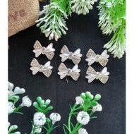 Dozens of chin brooches Dozens of chin brooches