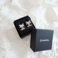 Chanel 銀色CC Logo 蝴蝶結耳環