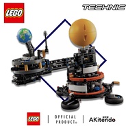 LEGO Technic 42179 Planet Earth and Moon in Orbit