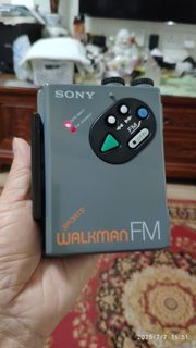 SONY   WM-F5