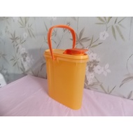 TUPPERWARE BEVERAGE BUDDY