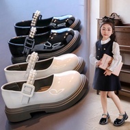 Guangzhou code F-53 doll shoes with soft patent leather for girls from 3 years old to 15 years old