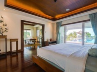 7 Bedrooms Mansion on the Golf Course! (JB2)