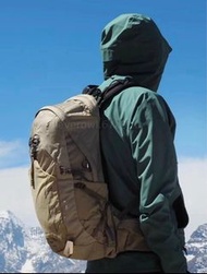 外國優惠預訂 osprey 22L Talon22 戶外機能背包 2色選擇