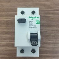 [HCM]Cầu dao chống giật RCBO Schneider EZ9D34632