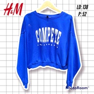 HNM thrift crewneck crop Sweater hnm oversize color biru