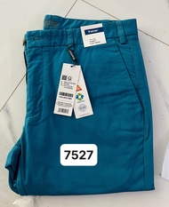 Quần dài kaki Việt Tiến giá 635k sale 255k form slimfit (ôm)