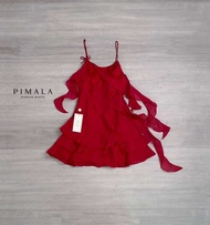 ป้ายPimala เดรสสายเดี่ยวดีไซน์หรูมากมาในโทนสีแดงปล่อยสายระบายซับซ้อนใส่สวยสุดๆ