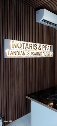 Huruf timbul stainless gold