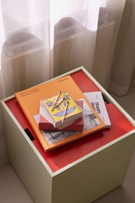 預購【021910】流行色可儲物邊几(紅) 置物箱 收納箱