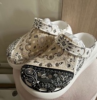 特別色‼️CROCS 腰果花 涼鞋  拖鞋 crocs  classic crush clog    CROCS  BANDANA clog 厚底鞋  增高鞋  crocs 泡芙鞋  韓國直送 多色‼