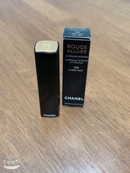 CHANEL唇膏196