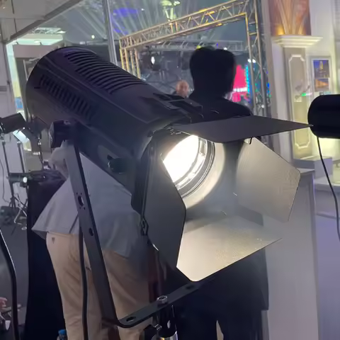 100W COB 2in1 WW CW 250W 4in1 RGBL Museum Theater Stage Fresnel Spotlight 25° - 60° Manual Zoom DMX 