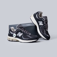 NEW BALANCE New 2002R Black CastlerockBalance