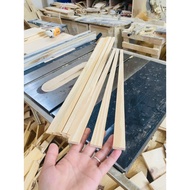 Pine wood bar 1.5 cm wide x 0.5 cm thick