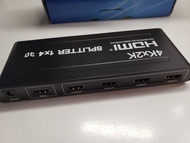 全新 最後一套 高清4K電視 HDMI 訊號分配器1分4 Splitter（一個訊號出4個輸出），支援2K 4K 3D訊號，一進四出，合影音設備，投影機，遊戲機，使用簡單方便實用，圓腳電源，請參考圖片