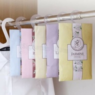 Signature Home Hanging Fragrance Aromatherapy Wardrobe Closet Car Fragrance Home Air Freshener