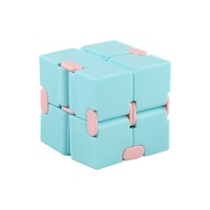 2x2นิ้ว Infinite Rubiks Cube การศึกษาปริศนาเมจิก Cube บีบอัดป้องกันความวิตกกังวลของเล่นของขวัญสำหรับเด็ก