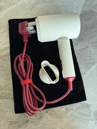 Lowra rouge Hair Dryer