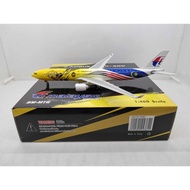 Phoenix 04361 1: 400 Malaysia Airlines A330-300 9M-MTG Tiger Alloy Model