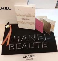 Chanel 特大黑色LOGO化妝袋、香水、Charm吊飾、活動入場書Set