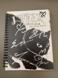 Gidle親筆簽名I feel專輯 入面有photobook+cd