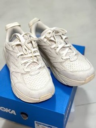 HOKA Clifton L Suede 米白色運動鞋