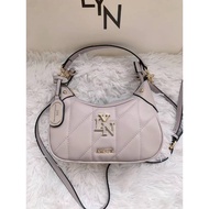 พร้อมส่ง กระเป๋าทรง HOBO  LYN AMOUR  คอลเลคชั่นใหม่ล่าสุด  พร้อมถุงผ้า ป้าย และ สายสะพายแบบยาว สามาร