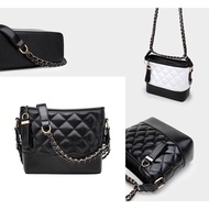 Bag Beautiful Shoulder BagWanita FT64 Beautiful Black Leather ChainELEGAN 19 x 7.5 x 13 cm