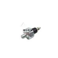 Engine 4BG1/4JG1/4BD1 Hitachi 60 70 oil pressure sensor sensing plug Excavator parts