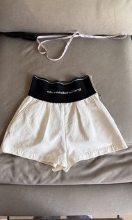 Alexander Wang 白色高腰短褲