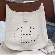 Hermes Evelyne 29 奶昔白 銀扣 tc皮