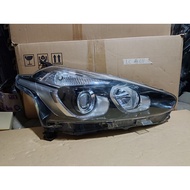 Headlamp headlight TOYOTA sienta type VG 2017 2018 Original removed